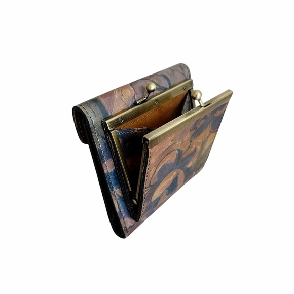 Patricia Nash Reiti Wallet - Picture 7 of 14